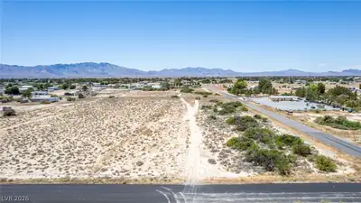 2221 East Jeane Avenue Lot