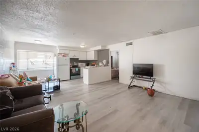 2937 Stewart Avenue, Las Vegas, NV 89101 Living Room