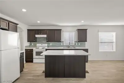 410 Candle Stick Avenue Kitchen