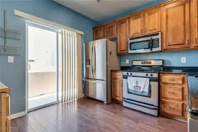 10817 Holmfield Street, Henderson, NV 89052 Kitchen
