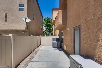 10817 Holmfield Street, Henderson, NV 89052 Patio