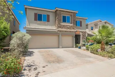 109 Kirkcaldy Street, Henderson, NV 89012 Front of Structure