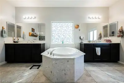 109 Kirkcaldy Street, Henderson, NV 89012 Primary Bathroom