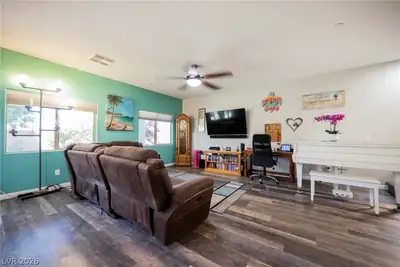 109 Kirkcaldy Street, Henderson, NV 89012 Living Room