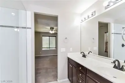 10320 Pima Crossing Avenue, Las Vegas, NV 89166 Primary Bathroom