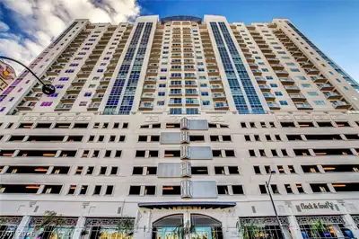 150 Las Vegas Boulevard 2213 Front of Structure
