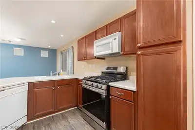 9155 McGinnis Avenue, Las Vegas, NV 89148 Kitchen