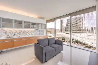 3726 Las Vegas Boulevard 603 Kitchen