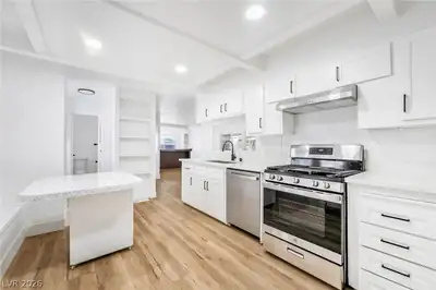5358 Tupelo Lane, Las Vegas, NV 89122 Kitchen