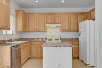 5389 Encino Springs Avenue, Las Vegas, NV 89139 Kitchen