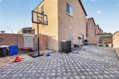 4107 Walnut Star Lane, Las Vegas, NV 89115 Yard