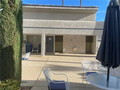 6250 West Flamingo Road 124 Pool