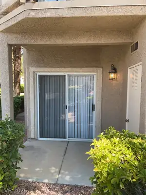 5125 West RENO Avenue 1076 Patio