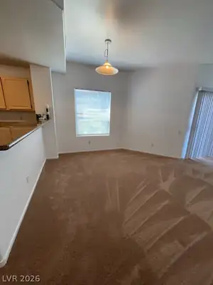5125 West RENO Avenue 1076 Dining Area
