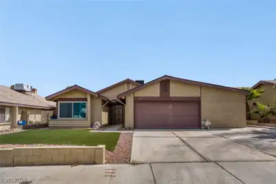 7119 Montcliff Avenue, Las Vegas, NV 89147 Front of Structure