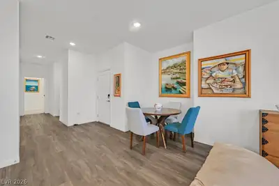2555 Hampton Road 4306 Dining Area