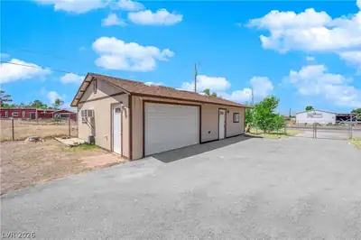 601 West Street, Pahrump, NV 89048 Garage