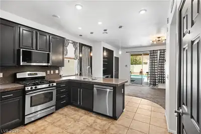 688 Canfield Point Avenue Kitchen