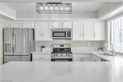 4214 Whippoorwill Circle, Las Vegas, NV 89121 Kitchen