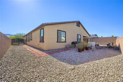 6330 Montrose Park Court, Las Vegas, NV 89149 Yard