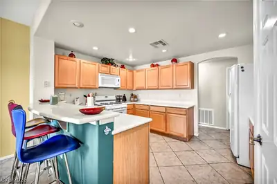 10730 Amber Ridge Drive 101 Kitchen