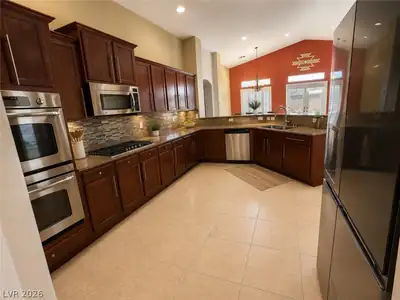 6410 Veranda Falls Court, Las Vegas, NV 89130 Kitchen