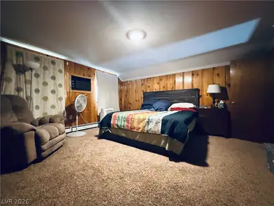925 Pine Street Bedroom
