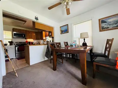 925 Pine Street Dining Area
