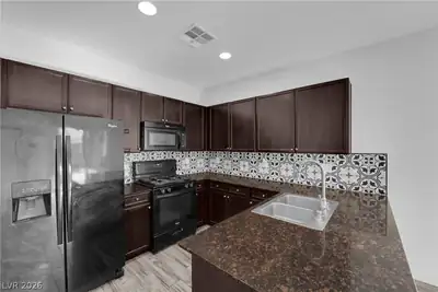 4626 Lime Straight Drive, Las Vegas, NV 89115 Kitchen