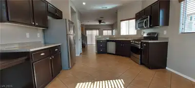 10613 Golden Aspen Court Kitchen