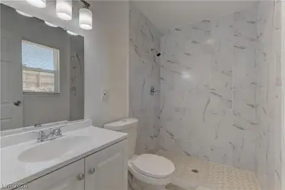 3175 Palmdale Street, Las Vegas, NV 89121 Primary Bathroom