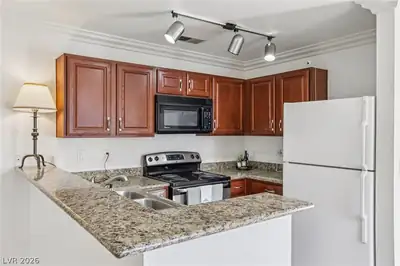 4050 Pacific Harbors Drive 112 Kitchen