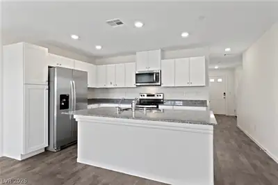 7909 Whisper Words Avenue, Las Vegas