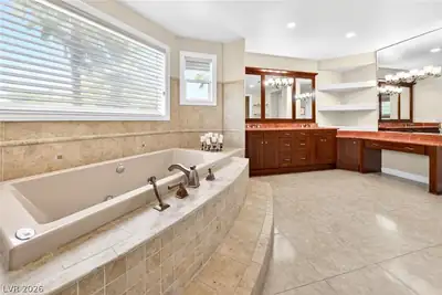 2033 Winter Wind Street, Las Vegas, NV 89134 Primary Bathroom