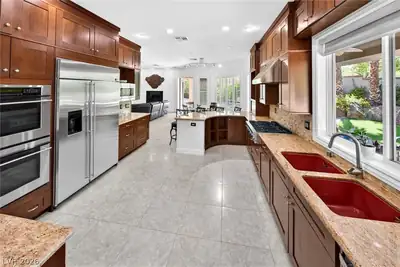2033 Winter Wind Street, Las Vegas, NV 89134 Kitchen