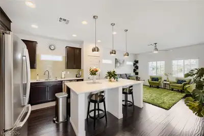 10070 Aspen Marshall Street, Las Vegas, NV 89178 Kitchen