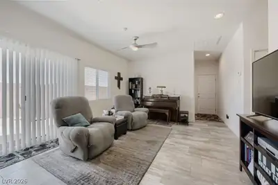 10070 Aspen Marshall Street, Las Vegas, NV 89178 Living Room