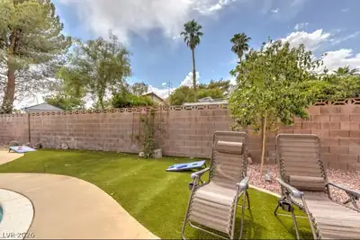 4371 Flandes Street, Las Vegas, NV 89121 Yard