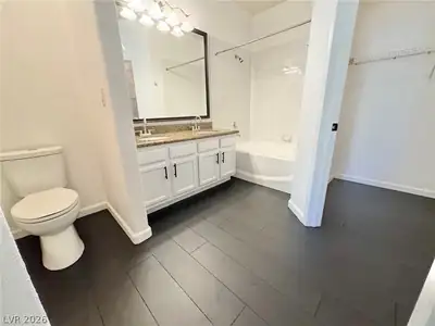 10217 King Henry Avenue 101 Primary Bathroom