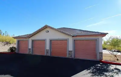 10217 King Henry Avenue 101 Garage