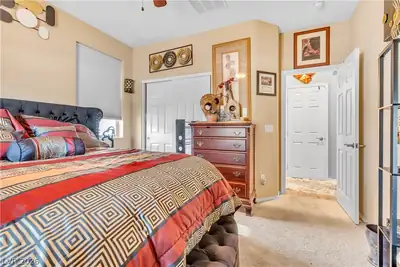 3805 Riviera Regal Avenue Bedroom