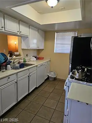 211 North Lamb Boulevard D Kitchen
