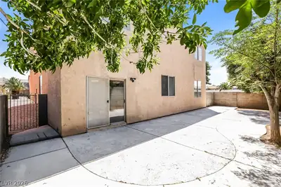5910 Tamara Costa Court, Las Vegas, NV 89110 Yard
