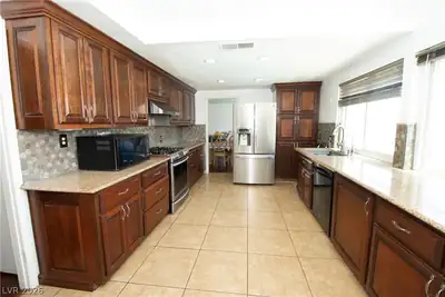 6785 Groveview Lane Kitchen