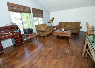 6785 Groveview Lane Living Room
