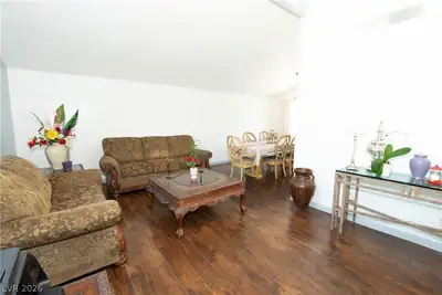 6785 Groveview Lane Living Room