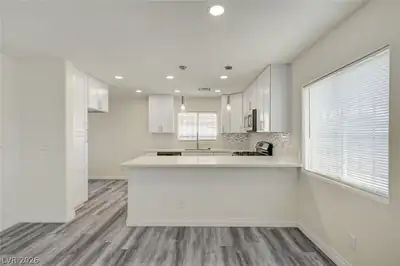4004 Emerald Wood Street, Las Vegas, NV 89115 Kitchen