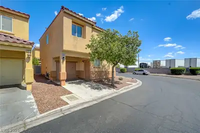 4004 Emerald Wood Street, Las Vegas, NV 89115 Front of Structure