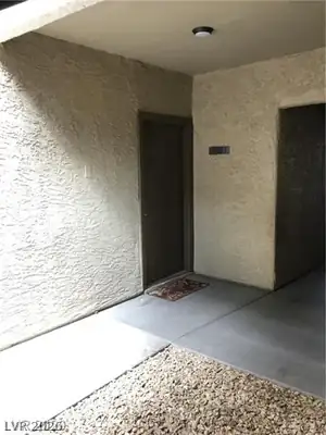 4200 VALLEY VIEW Boulevard 1051 Entry