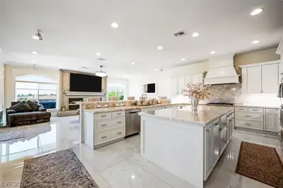 1377 Ruby Sky Court, Henderson, NV 89052 Kitchen